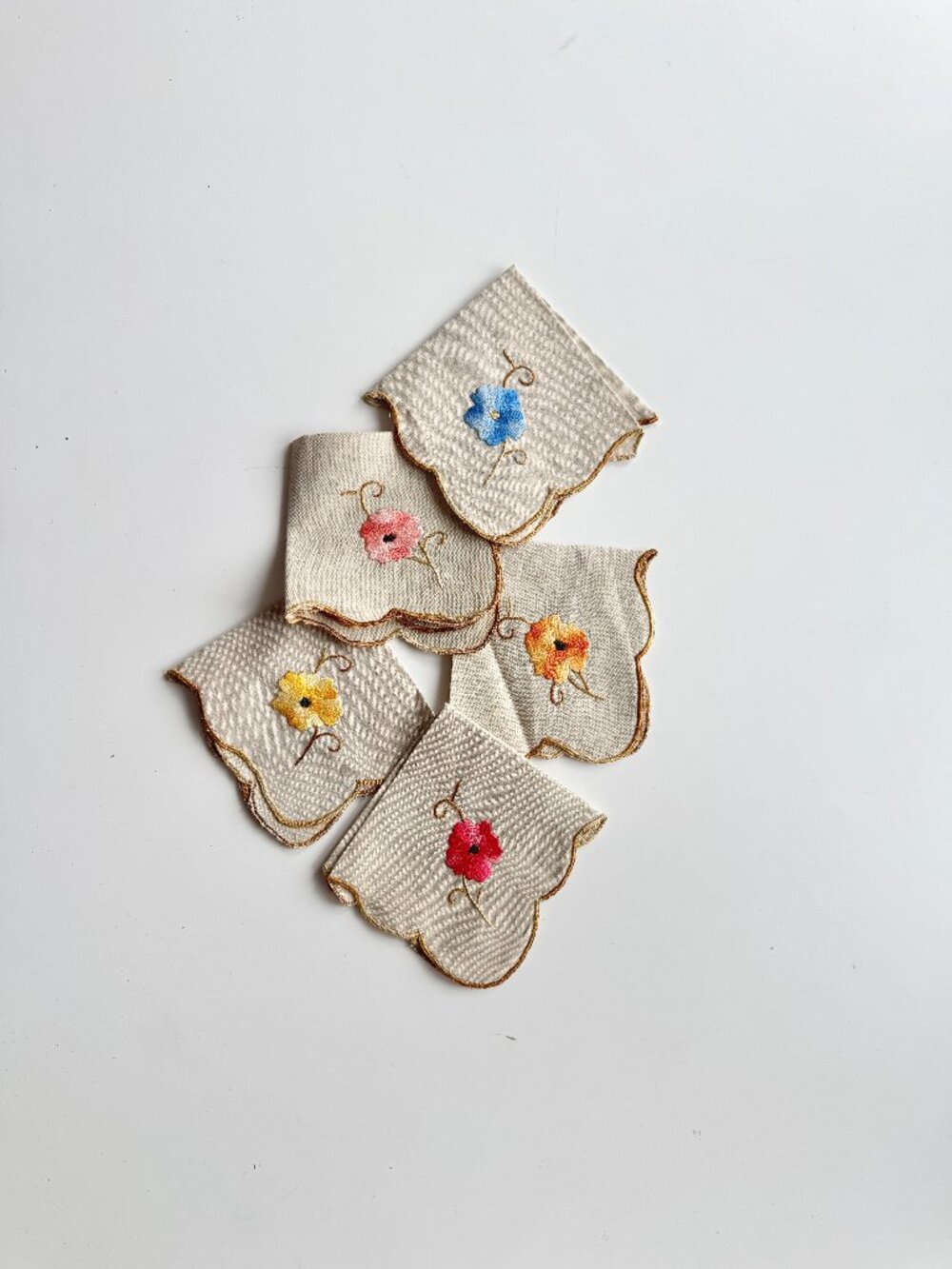 Lot of 5 Vintage Beige 100% Cotton Floral Embroidered Napkins